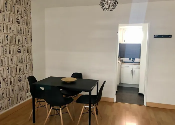 Centre Ville Avec Garage - 4 Personnes - Golbery